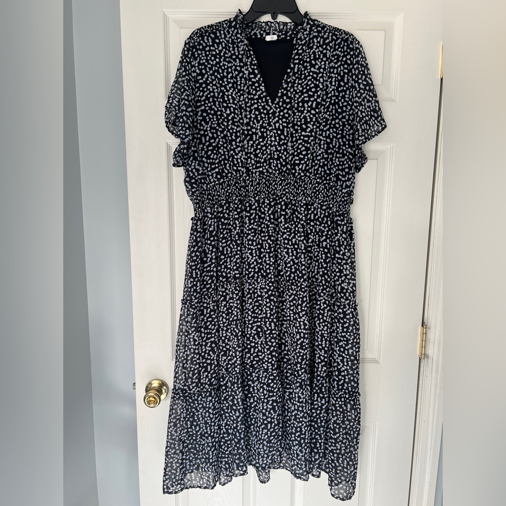 Melrose and Market Tiered Midi Dress